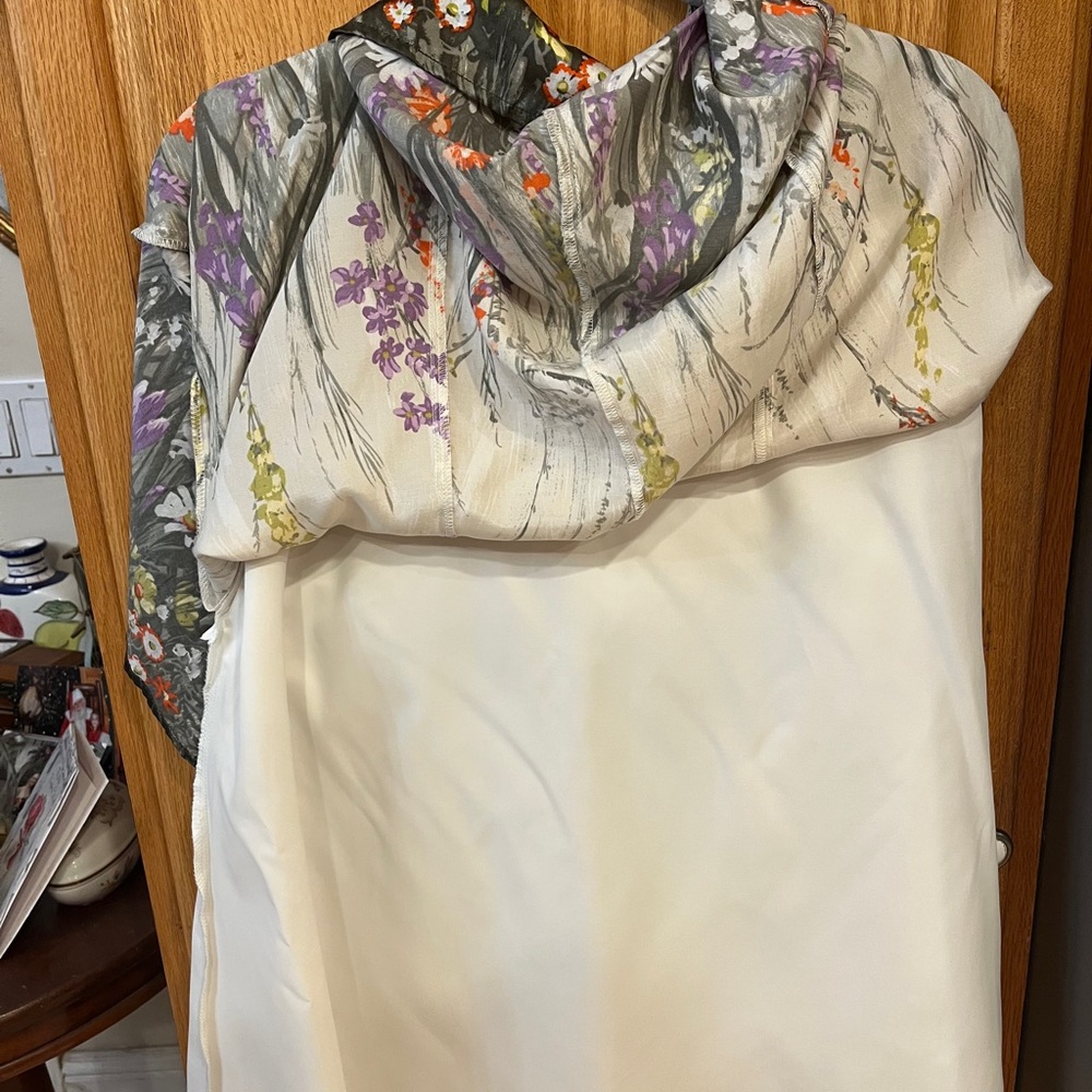Chico's Silk blend Cream Floral A-Line Skirt, size 1, excellent pre-owned lovely - Picture 11 of 14